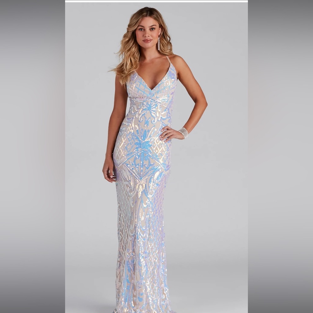 WINDSOR Deonne Iridescent Sequin cross back dress. Size small
